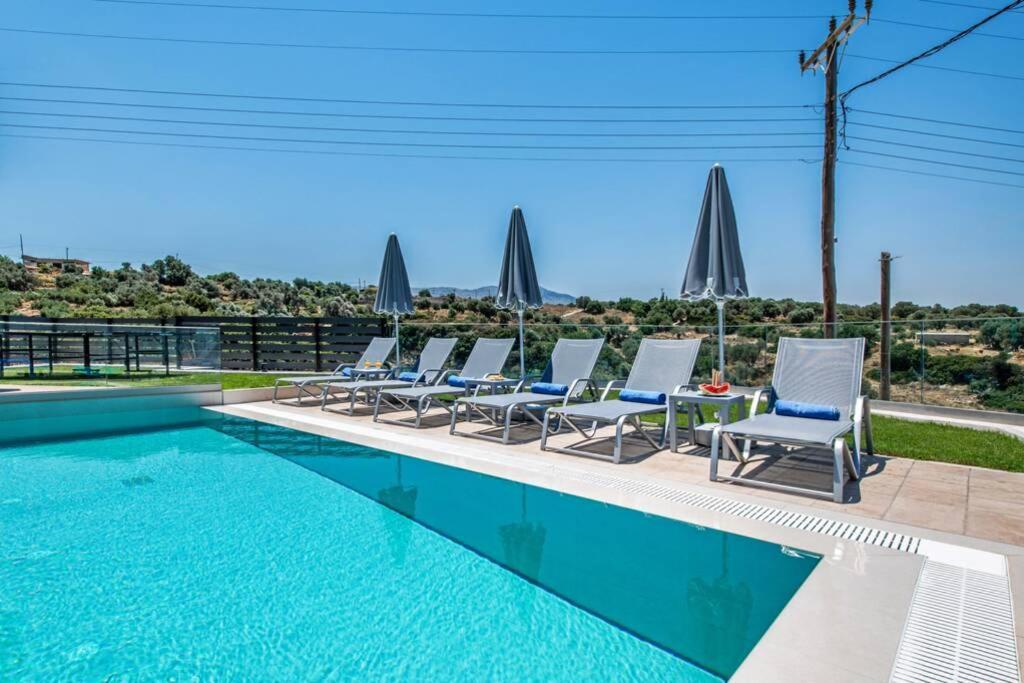 Villa Anthi, A Modern Villa With Salted Water Pool,Hot Tub & Bbq! Rethymno  Exterior photo