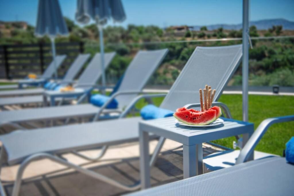 Villa Anthi, A Modern Villa With Salted Water Pool,Hot Tub & Bbq! Rethymno  Exterior photo